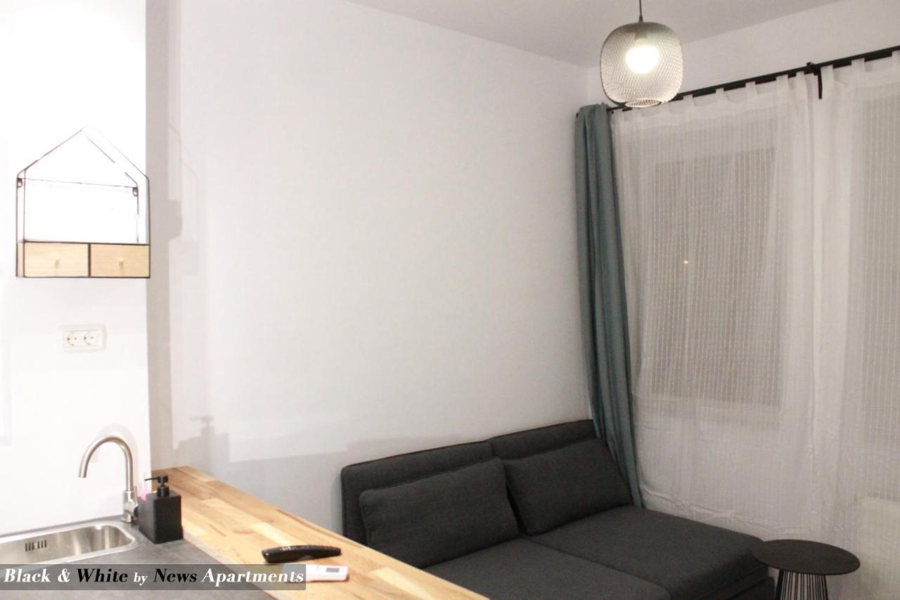 Black & White - News Apartment Bucarest Exterior foto